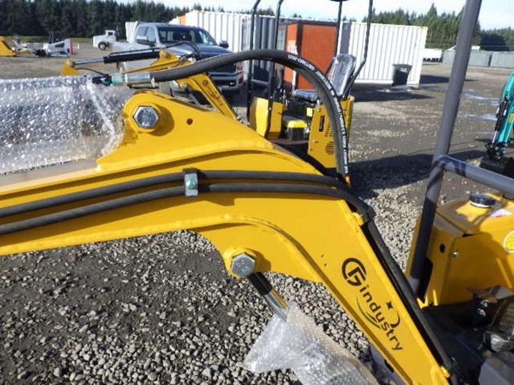 2025-cfg-mx20r-hydraulic-excavator-image-8