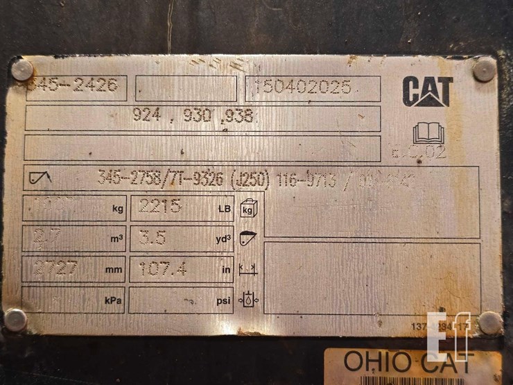 2015-caterpillar-930m-image-21