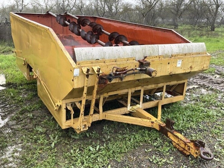 (offsite)-thomas-14'x8'-bottom-dump-nut-cart-image-1