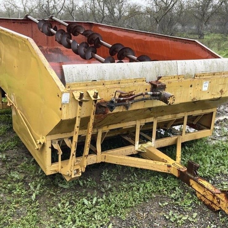 (Offsite) THOMAS 14'x8' Bottom Dump Nut Cart