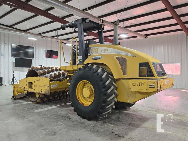 2005-caterpillar-cp-563e-image-4