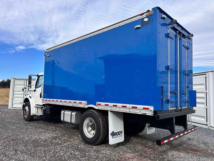 2015-freightliner-box-truck-image-3