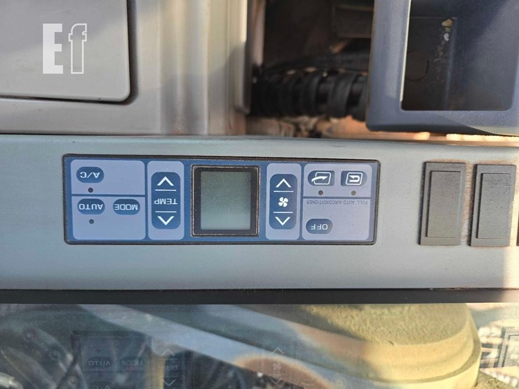 2023-xcmg-xe210u-image-18