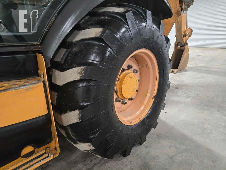 2013-case-580n-image-31