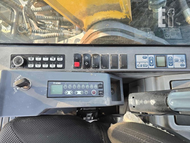 2022-xcmg-xe210u-image-16