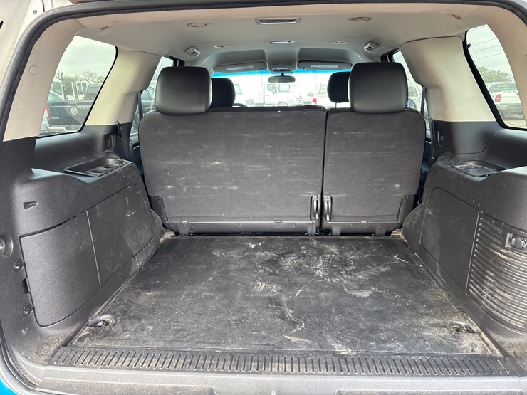 2014-chevrolet-tahoe-image-5