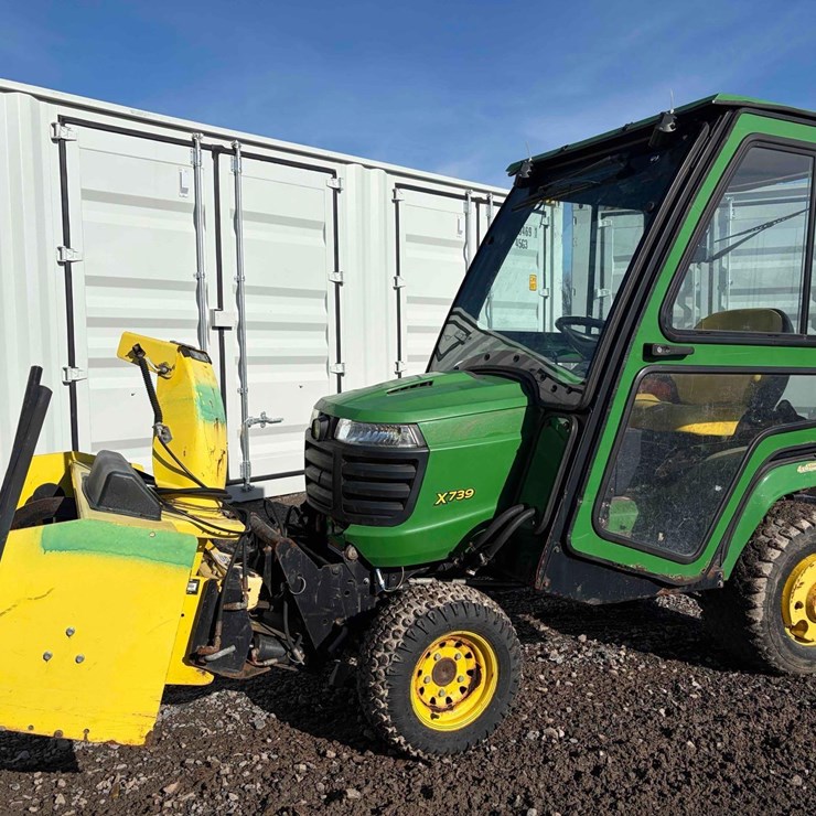 JOHN DEERE X739