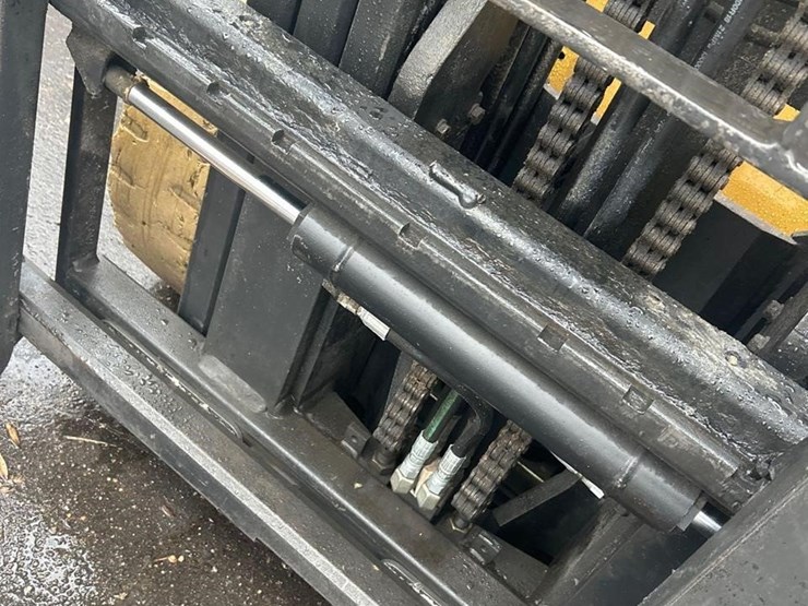 caterpillar-electric-forklift-image-7