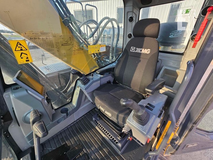 2022-xcmg-xe210u-image-13