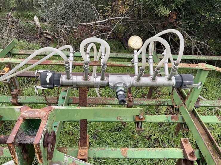 (offsite)-custom-3-pt-3-row-60"-cultivator-image-9