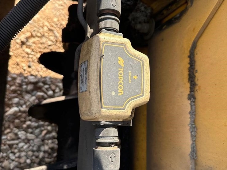 2018-volvo-p7110b-image-25