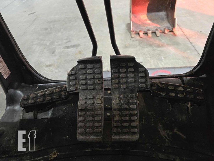 2016-deere-75g-image-17