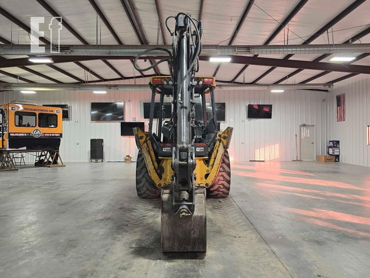 2014-deere-310k-image-8