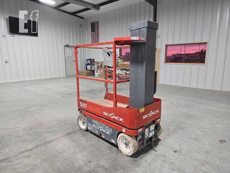 2011-skyjack-sj12-image-2