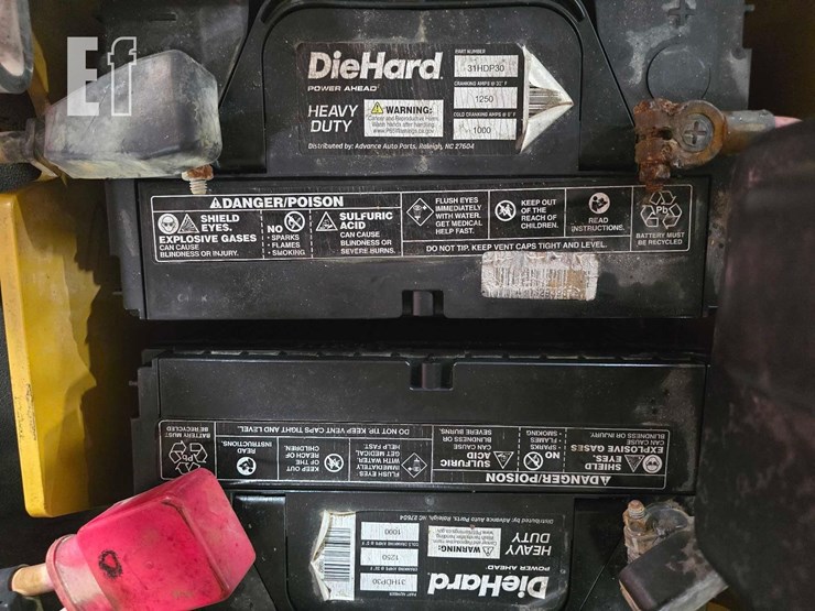 2013-caterpillar-cs44-image-30