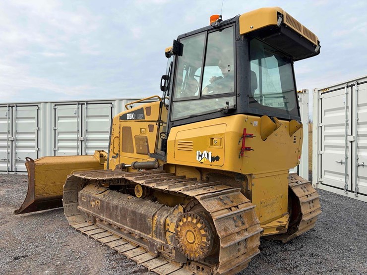 2015-caterpillar-d5k2-lgp-image-5
