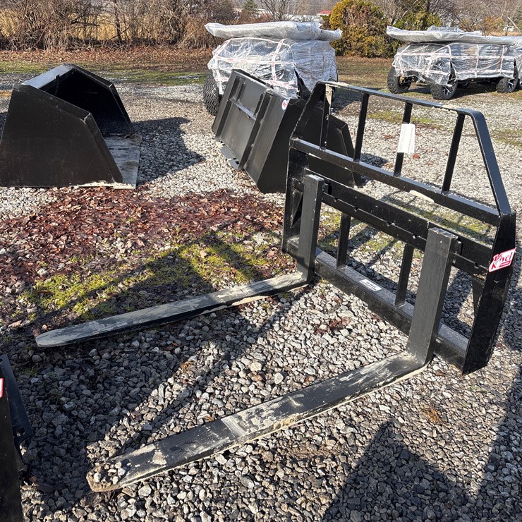 #2904 • new 48" Kivel 3500# pallet fork attachment