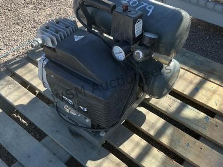 115-psi-air-compressor-image-2