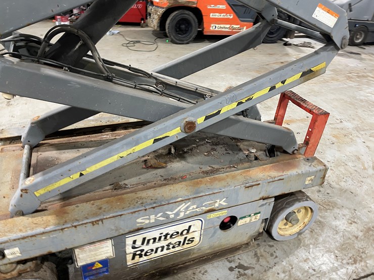 2014-skyjack-sjiii3219-image-26