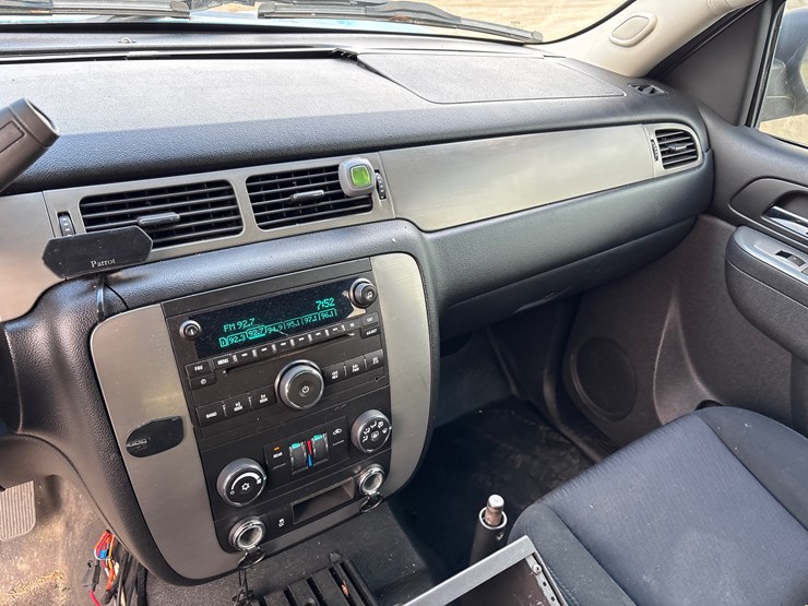 2014-chevrolet-tahoe-image-8