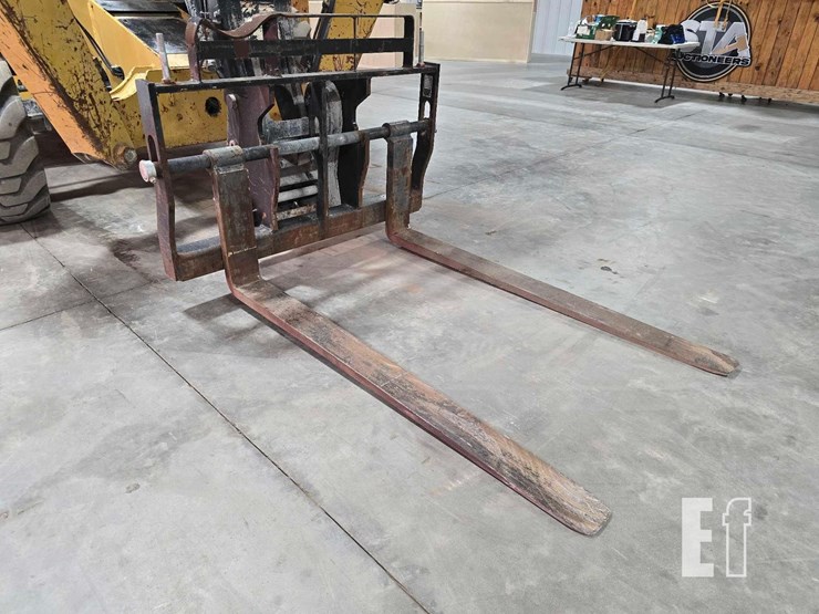 2019-caterpillar-tl1255d-image-10