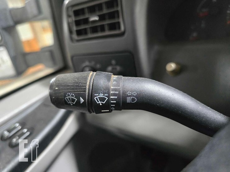 2004-ford-f350-image-15