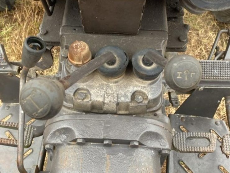 massey-ferguson-240-image-2