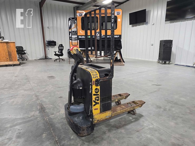 2009-yale-mpb040e-image-3