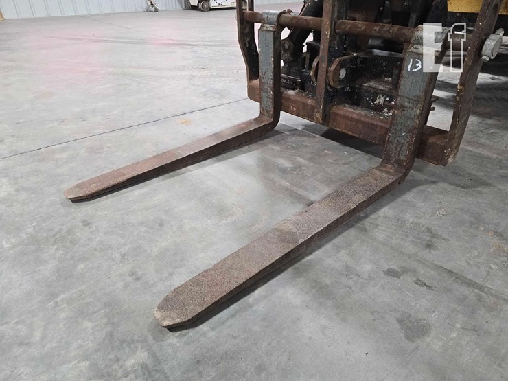 2015-caterpillar-tl642c-image-9