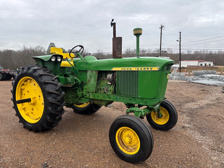 john-deere-3020-image-3