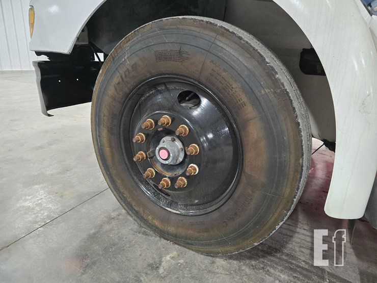 2005-international-9400-image-17