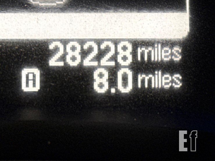 2011-nissan-leaf-image-16