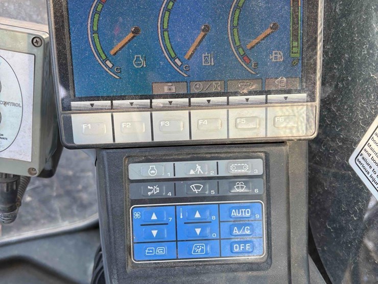 2009-komatsu-pc138-lc-image-23