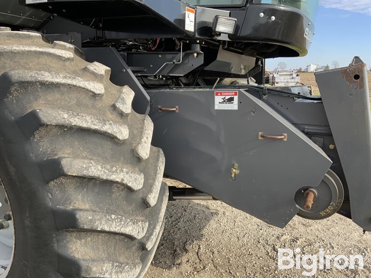 2007-gleaner-r65-image-16