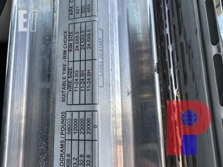 2005-peterbilt-378-image-16