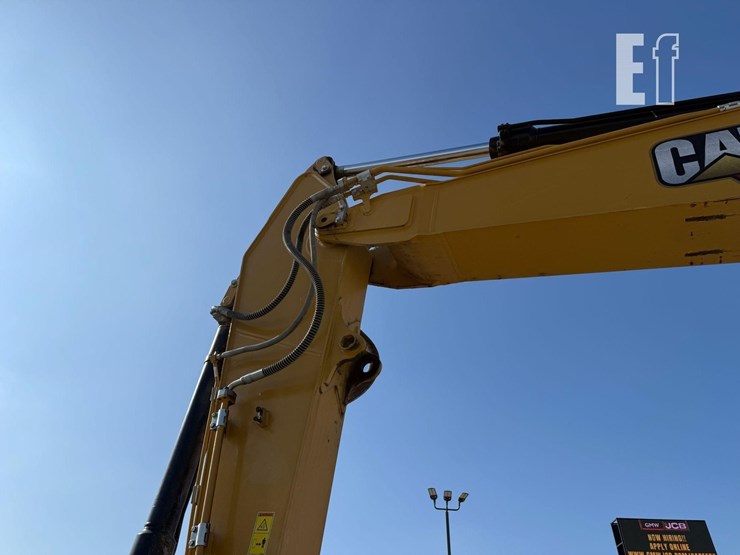 2023-caterpillar-320gc-image-9