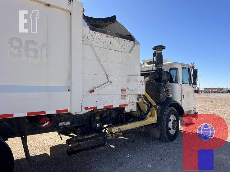 2017-autocar-xpeditor-image-6