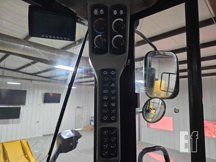 2012-caterpillar-972k-image-18