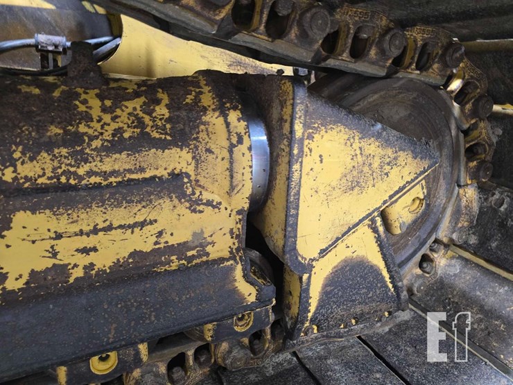 2013-caterpillar-d6n-lgp-image-28