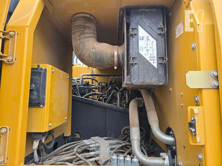 2022-xcmg-xe210u-image-25