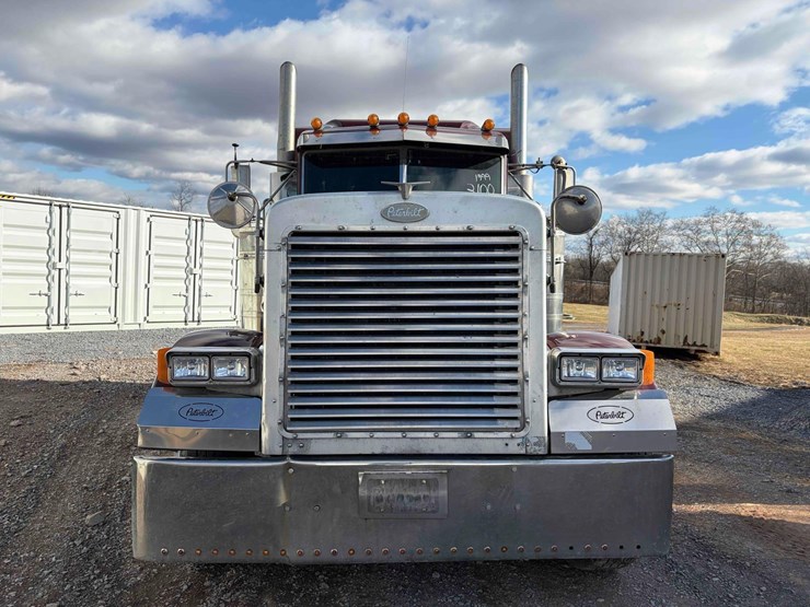 1999-peterbilt-379-image-2