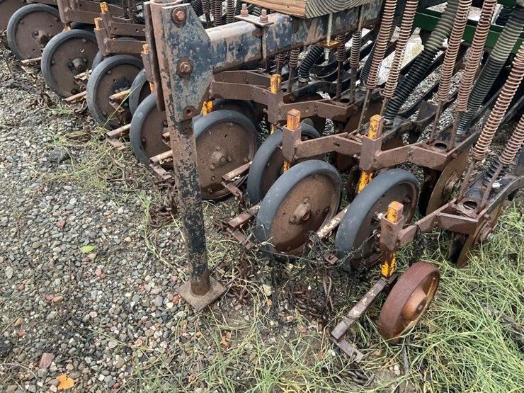 great-plains-15'-3-pt-grain-drill-image-5