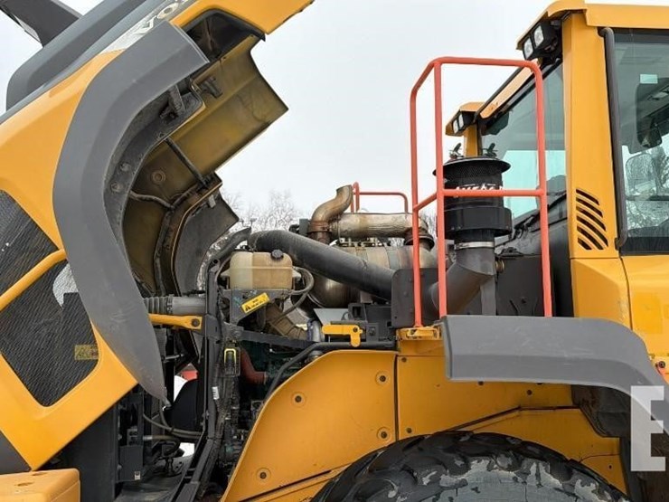 2017-volvo-l110h-image-8