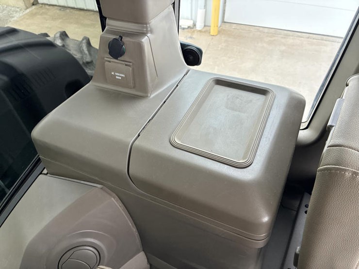 2024-john-deere-9r-590-image-80