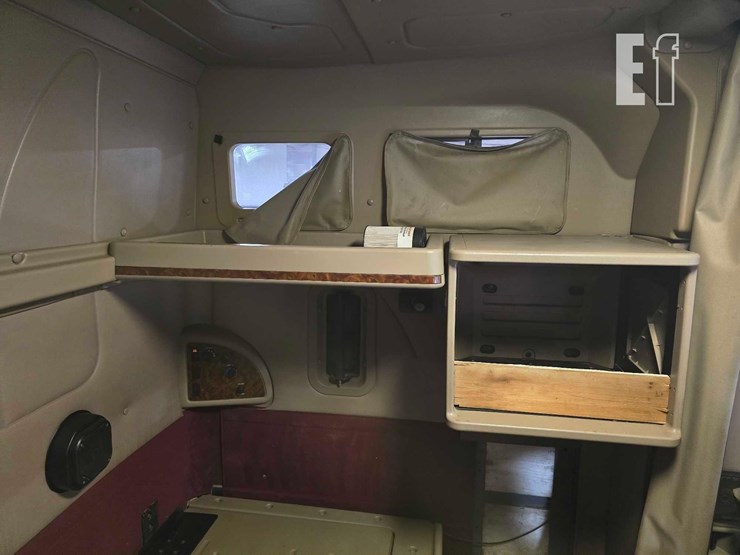 2005-international-9400-image-17