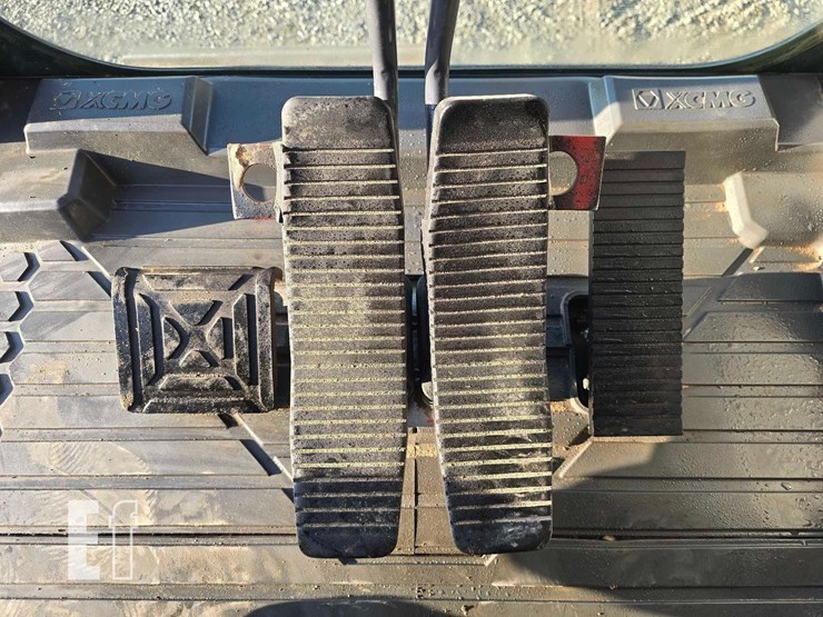 2022-xcmg-xe210u-image-15