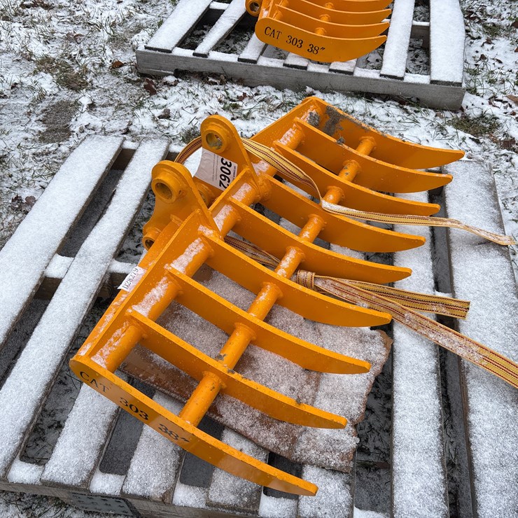 2025 CATERPILLAR 303