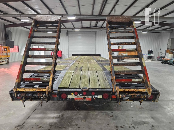 28-foot-tandem-dual-flatbed-trailer-image-8