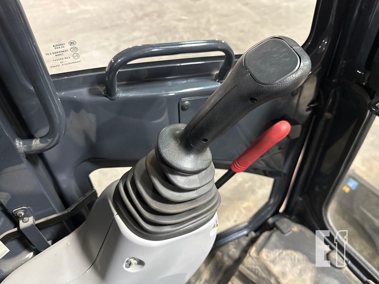 deere-35-p-tier-image-18