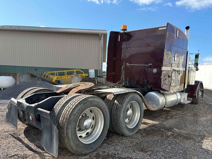 1999-peterbilt-379-image-4